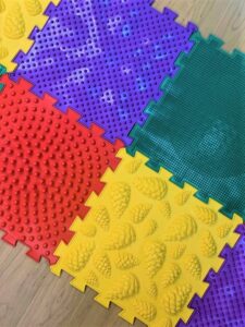 שטיחי ילדים אורטופדיים (עיסוי) מודולרים ORTHO PUZZLE ערכת "אוניברסלי"